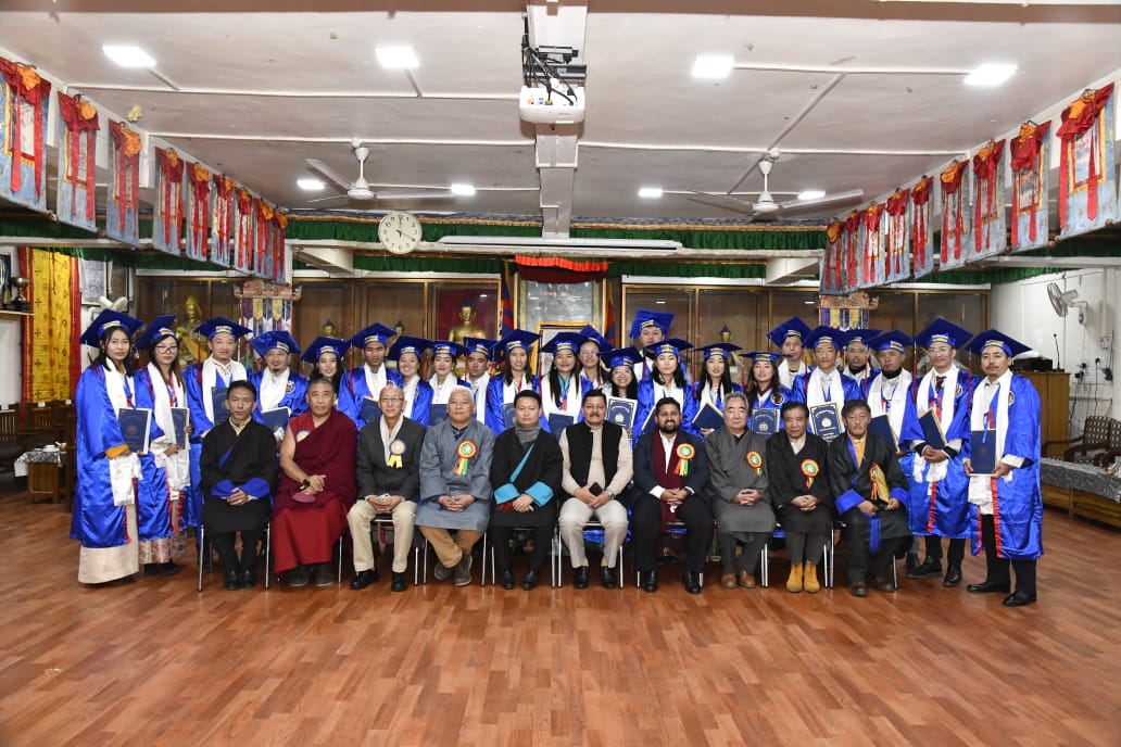 Read more about the article The 62nd year since re-establishing Men-Tsee-Khang Institute, the 20th batch of medical students successfully graduated with Menpa-Kachupa degrees